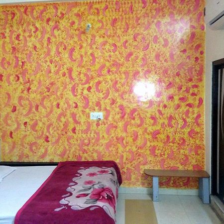 Hotel Gujarat Heritage Ujjain Exterior photo