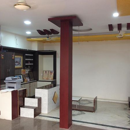 Hotel Gujarat Heritage Ujjain Exterior photo